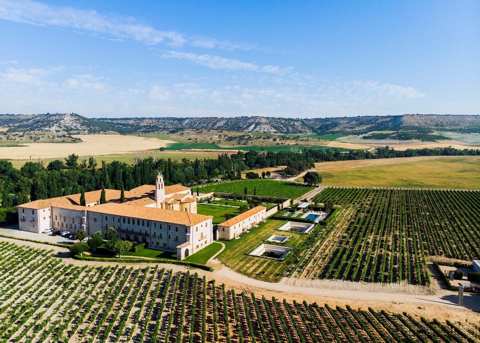 A Rousing Round of Applause for Abadia Retuerta | The Sporty Wine Guy